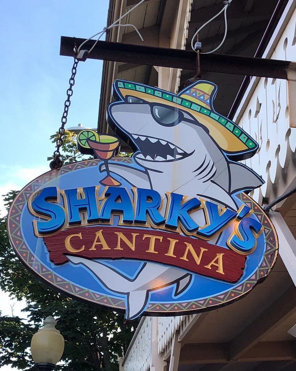 Year Round
Restaurant Group